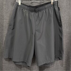 Tapout Men's Gray Athletic Shorts - L